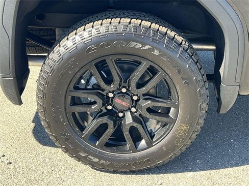 New 2026 GMC Sierra 1500 Elevation w/ LPO, Elevation Black Package image 33