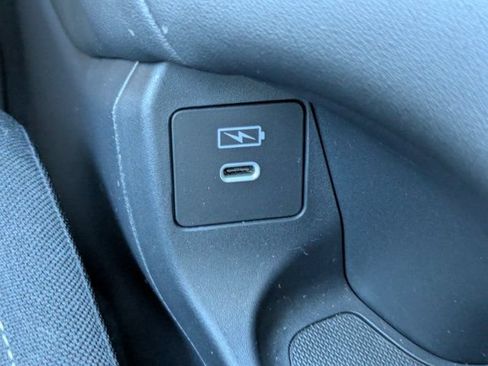 Certified 2024 Honda HR-V LX image 28