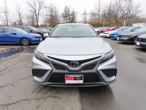 Used 2023 Toyota Camry SE image 6
