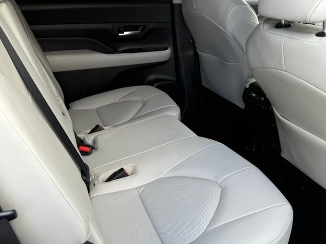 Used 2024 Toyota Grand Highlander FWD image 25