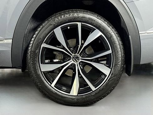 New 2026 Volkswagen Atlas SEL Premium R-Line AWD/4WD image 35