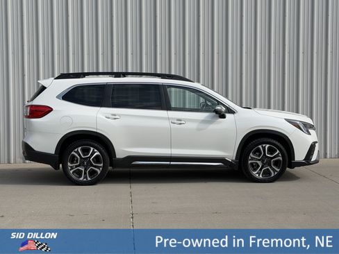 Used 2023 Subaru Ascent Limited w/ Technology Package AWD/4WD image 3