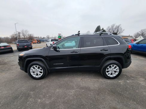Used 2018 Jeep Cherokee Latitude Plus w/ Cold Weather Group image 4