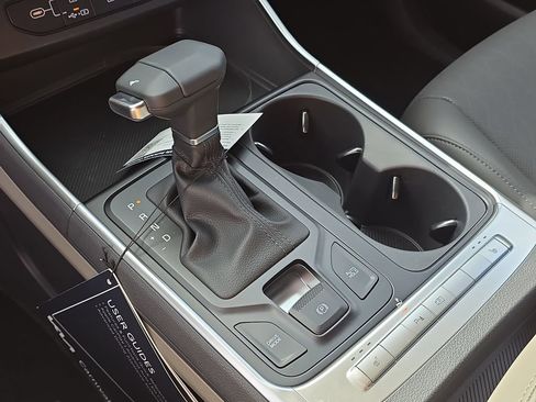 New 2026 Kia Carnival FWD image 26