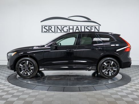 New 2026 Volvo XC60 B5 Core w/ Climate Package image 8