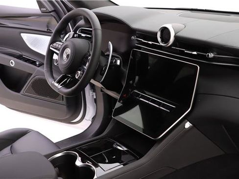 Certified 2023 Maserati Grecale Modena AWD/4WD image 8