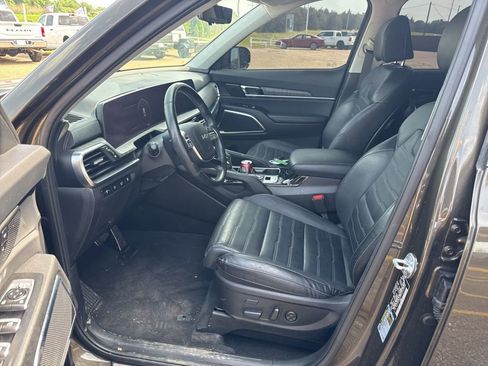 Used 2023 Kia Telluride SX Prestige AWD/4WD image 9