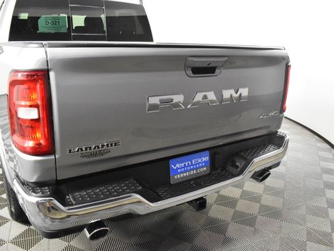 Used 2025 RAM 1500 Laramie image 15