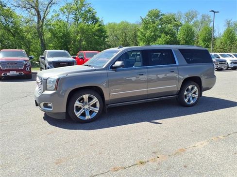Used 2019 GMC Yukon XL Denali w/ Denali Ultimate Package image 8