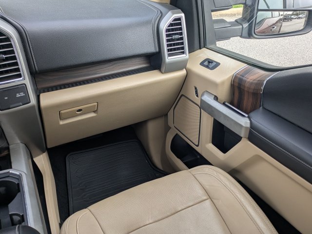 Used 2015 Ford F150 Lariat w/ Equipment Group 502A Luxury AWD/4WD image 17