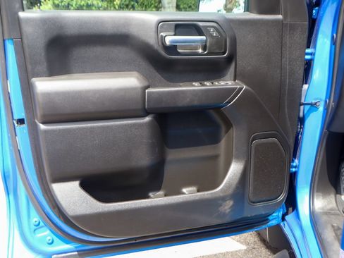 Used 2025 Chevrolet Silverado 1500 Custom w/ Turbomax Blackout Package AWD/4WD image 15