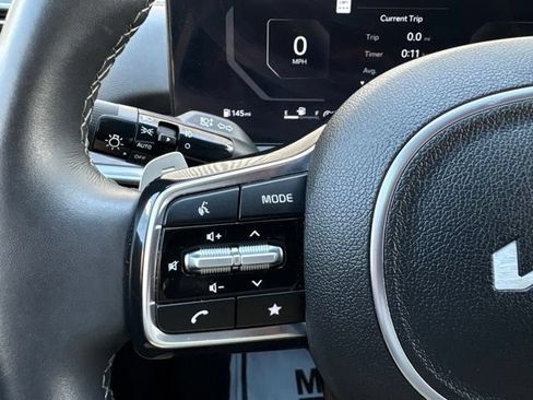 Certified 2025 Kia Sorento SX Prestige AWD/4WD image 23