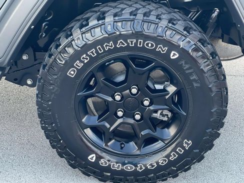 Used 2023 Jeep Wrangler Unlimited w/ Cold Weather Group AWD/4WD image 17