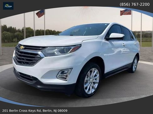 Used 2018 Chevrolet Equinox LT image 3