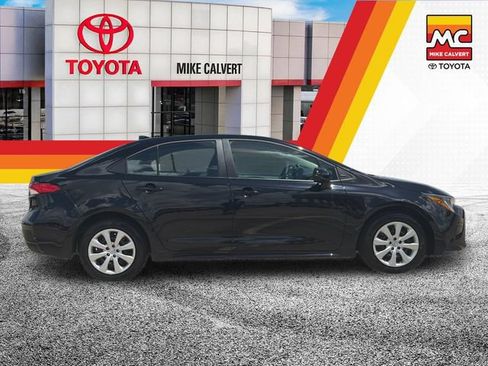 Certified 2026 Toyota Corolla LE FWD image 6