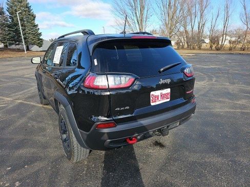 Used 2022 Jeep Cherokee Trailhawk w/ Comfort/Convenience Group image 3