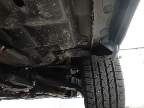 Used 2016 Toyota Highlander Limited FWD image 30