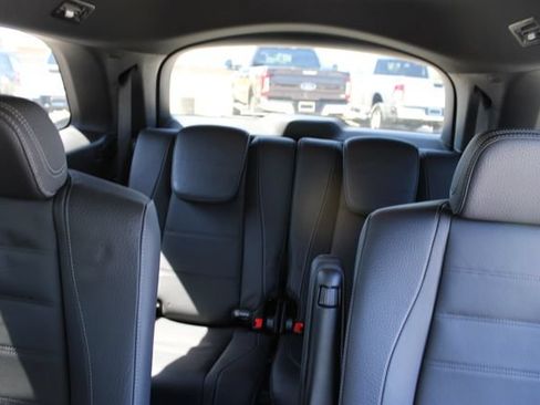 Used 2025 Mercedes-Benz GLS 580 4MATIC image 21