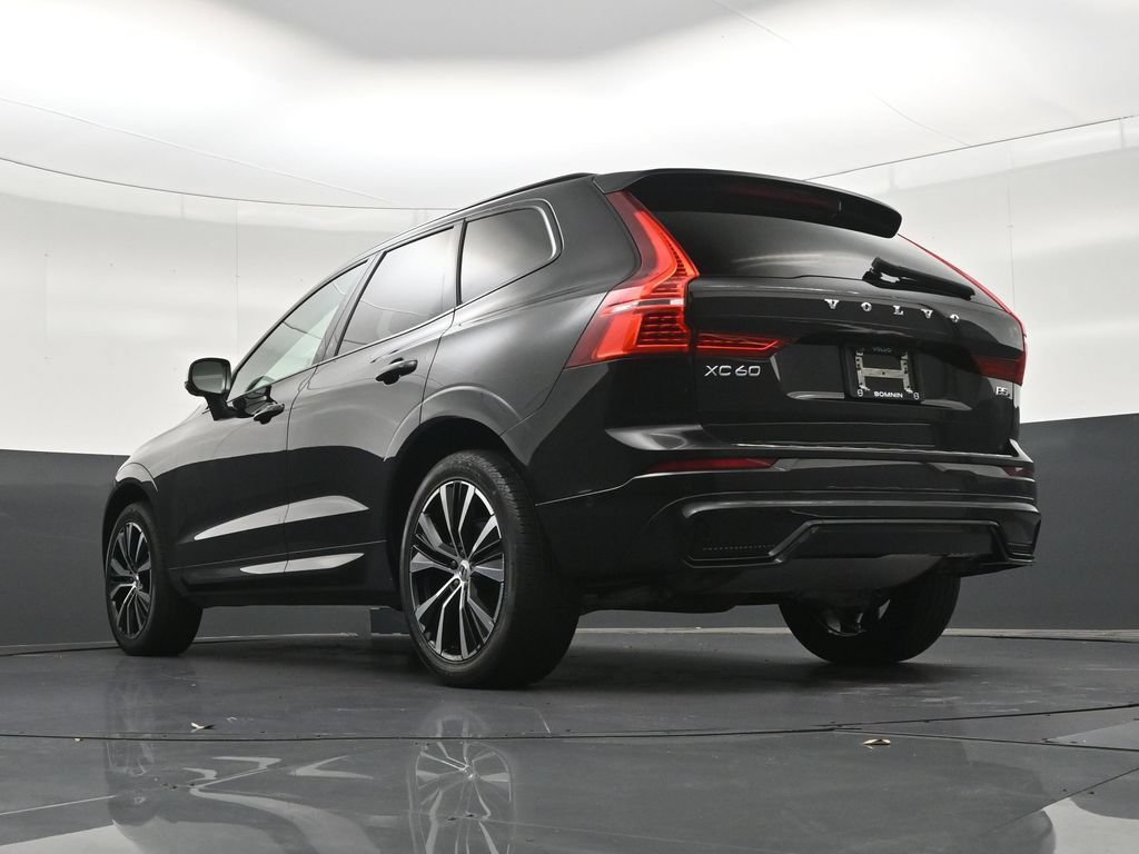 Certified 2024 Volvo XC60 B5 Plus w/ Protection Package Premier AWD/4WD image 27
