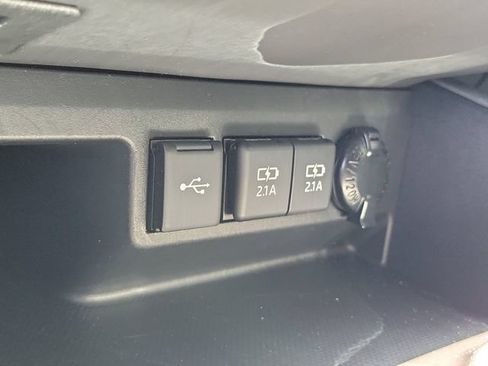 Used 2021 Toyota Highlander Platinum FWD image 34
