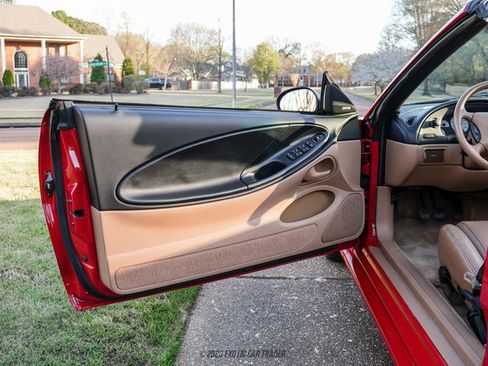 Used 1994 Ford Mustang GT image 41