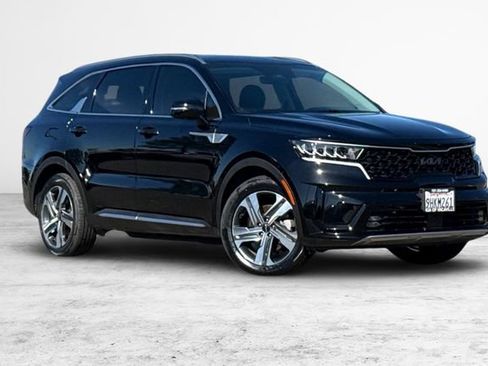 Certified 2023 Kia Sorento EX AWD/4WD image 2