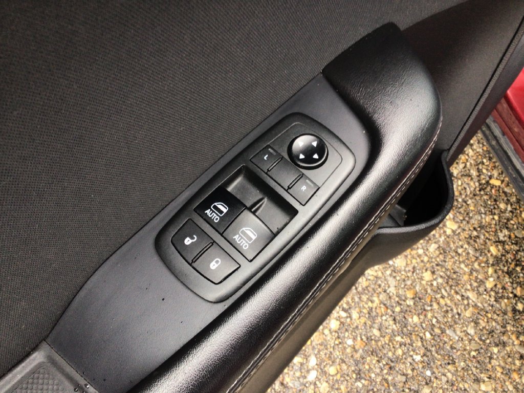 Used 2019 Dodge Challenger SXT RWD image 12