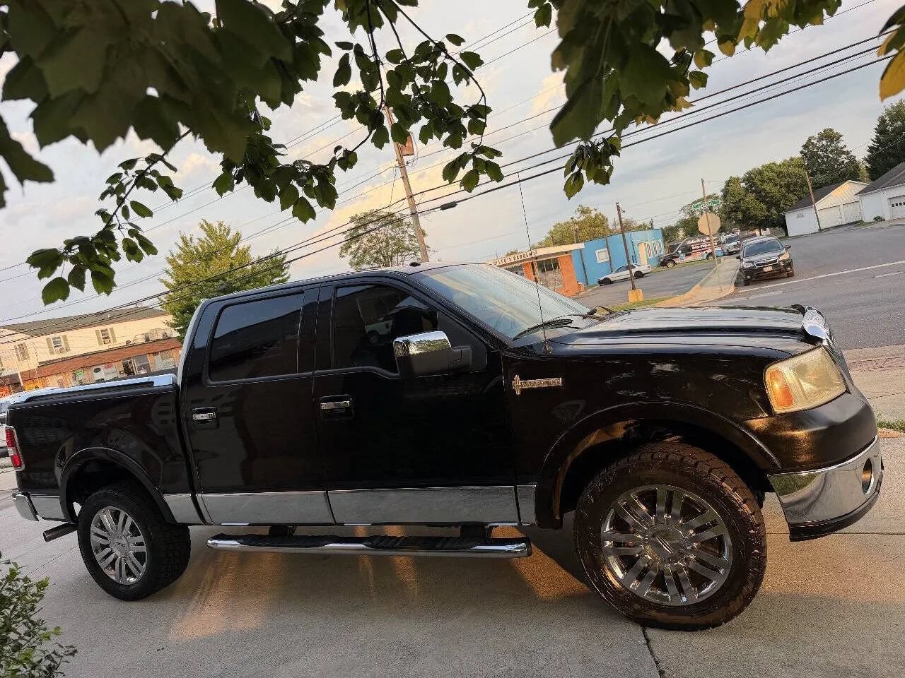 Used 2008 Lincoln Mark LT 4x4 image 7