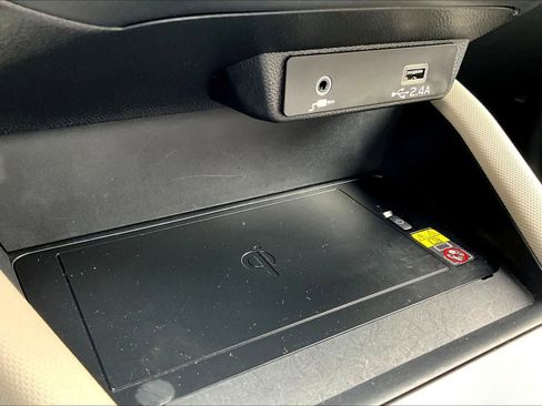 Used 2025 Subaru Forester image 34