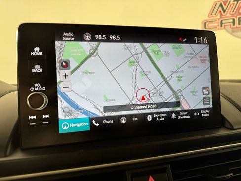 Used 2024 Honda Pilot Touring image 19