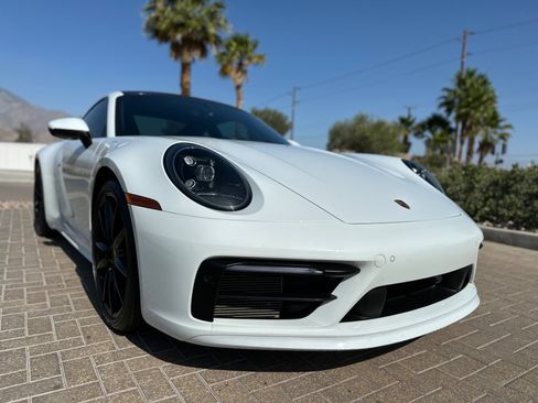 Used 2021 Porsche 911 Carrera RWD image 13