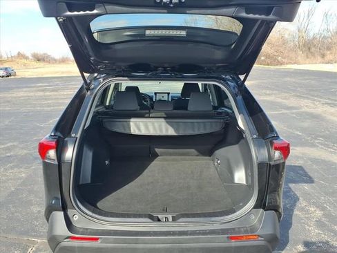 Used 2024 Toyota RAV4 XLE image 31