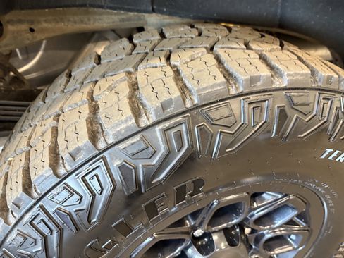 Used 2024 Chevrolet Silverado 2500 ZR2 w/ ZR2 Bison Edition image 33