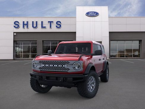 New 2025 Ford Bronco Badlands image 2