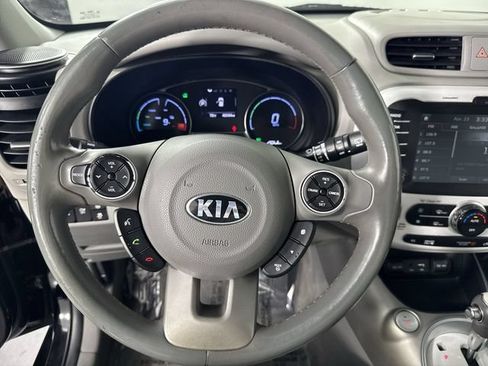 Used 2017 Kia Soul EV FWD image 11