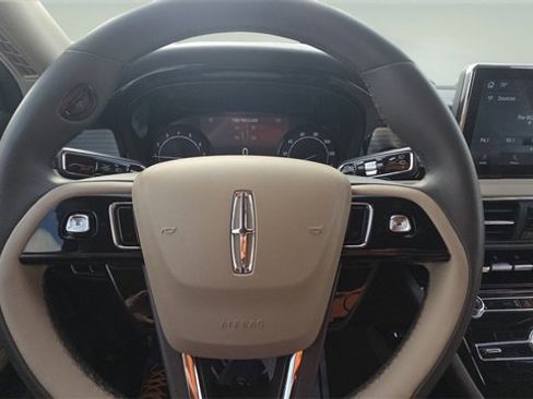Used 2022 Lincoln Corsair FWD image 12