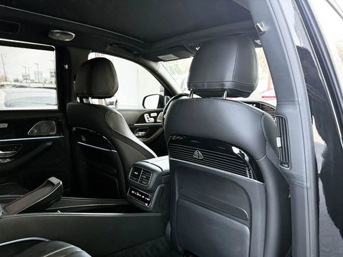 Used 2022 Mercedes-Benz Maybach GLS 600 4MATIC image 34