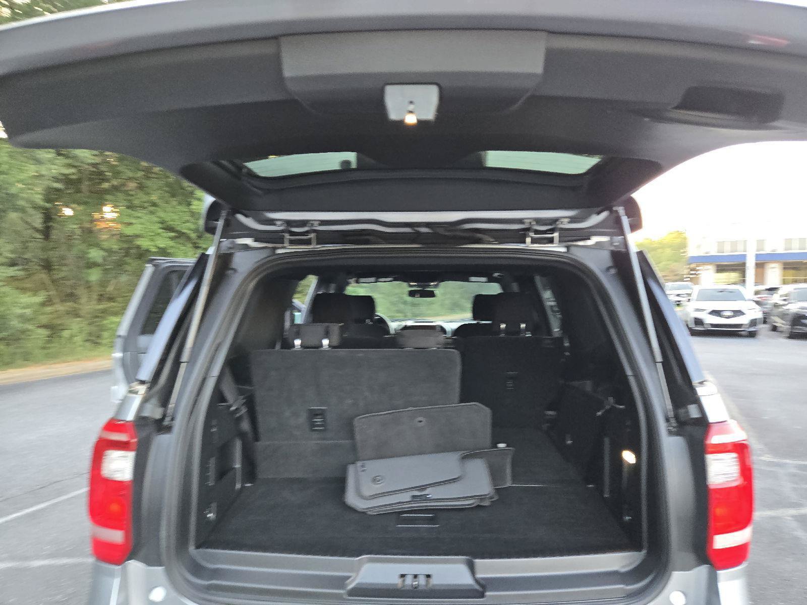 Used 2020 Ford Expedition XLT RWD image 23