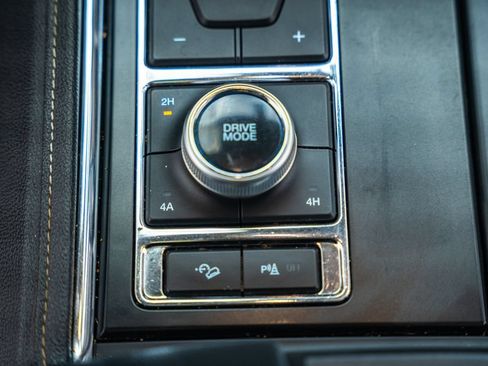 Used 2022 Ford Expedition XLT AWD/4WD image 31