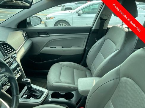 Used 2019 Hyundai Elantra Limited FWD image 9