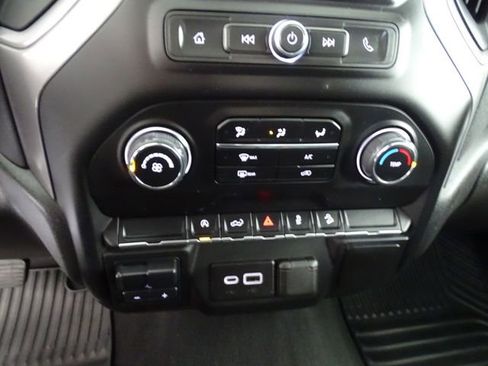 Used 2022 Chevrolet Silverado 1500 Custom Trail Boss w/ Safety Confidence Package image 10