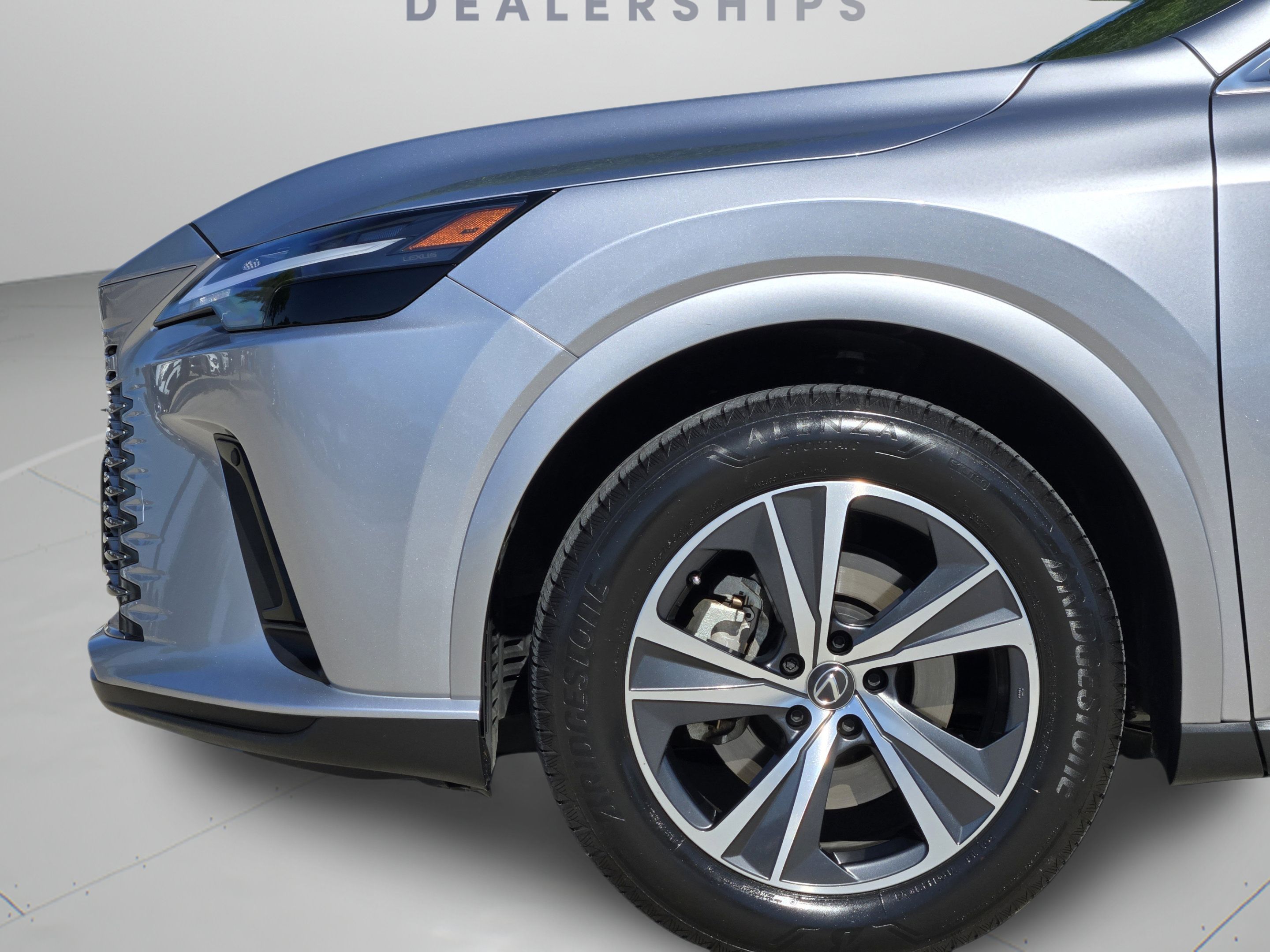 Used 2025 Lexus RX 350 Premium w/ Accessory Package (Z1) FWD image 32
