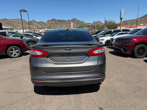 Used 2013 Ford Fusion SE FWD image 6
