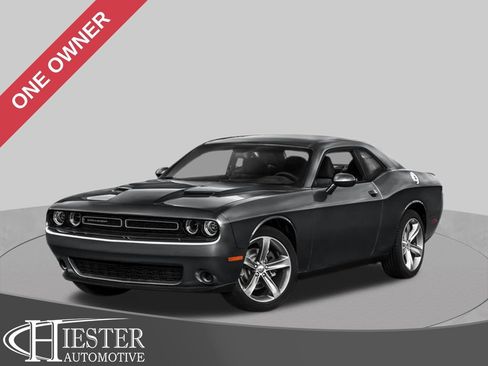 Used 2017 Dodge Challenger SXT Plus RWD image 1