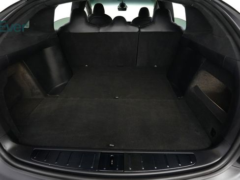 Used 2023 Tesla Model X image 8