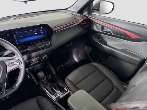 Used 2024 Chevrolet TrailBlazer RS w/ Driver Confidence Package image 23