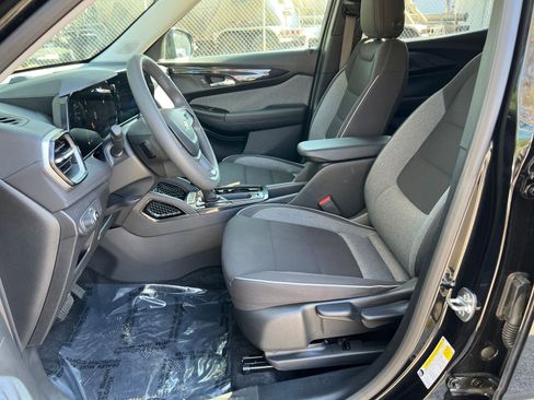 Used 2025 Chevrolet TrailBlazer LT image 27