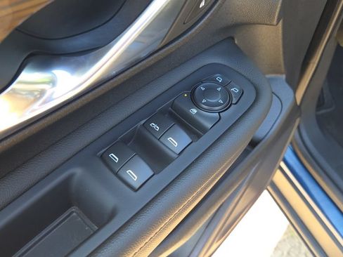Used 2020 GMC Terrain SLE FWD image 6