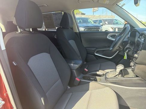 Used 2024 Kia Soul LX w/ Option Group 015 FWD image 23