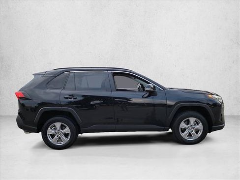 Used 2025 Toyota RAV4 XLE FWD image 4
